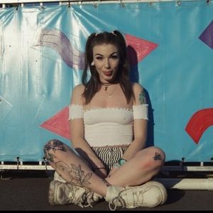 Meet your Posher, Devon